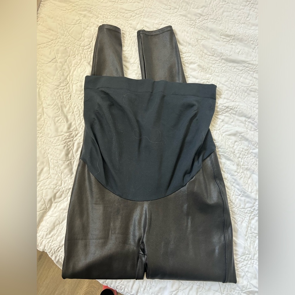SPANX black faux leather maternity leggings. EUC. size Large.